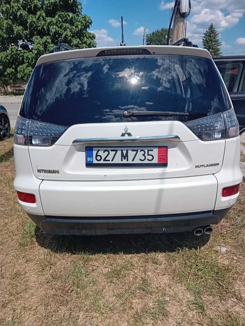 Mitsubishi Outlander 2.2, снимка 4 - Автомобили и джипове - 48036377