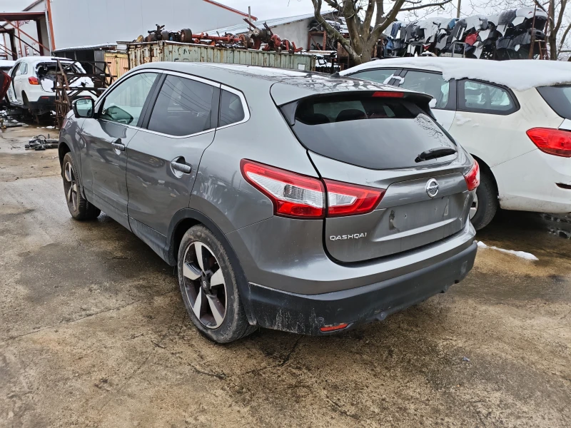 Nissan Qashqai 1.5dci, снимка 14 - Автомобили и джипове - 51708493