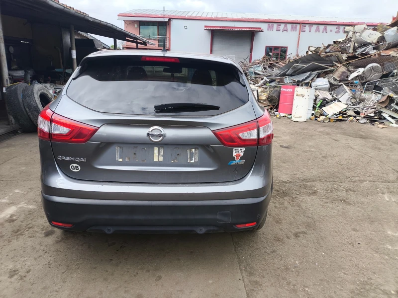 Nissan Qashqai 1.5dci, снимка 5 - Автомобили и джипове - 51708493