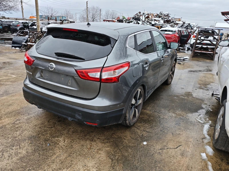 Nissan Qashqai 1.5dci, снимка 15 - Автомобили и джипове - 51708493