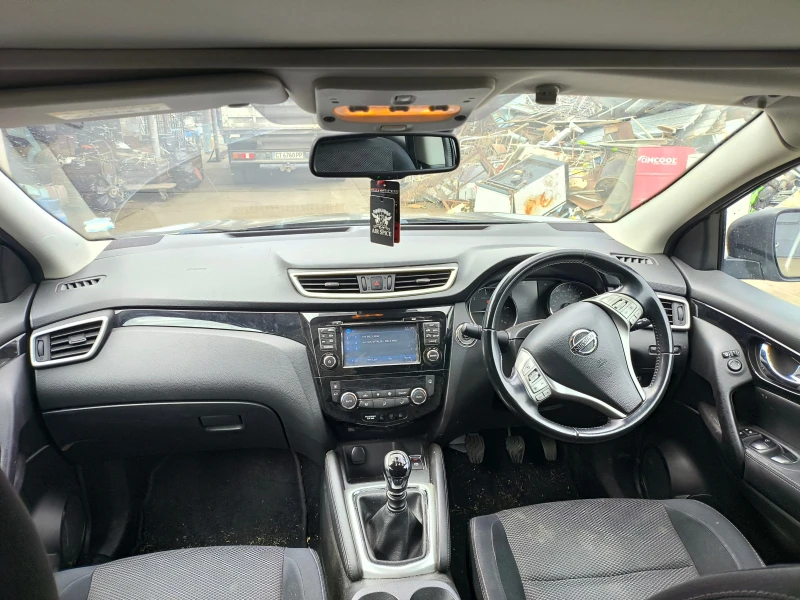 Nissan Qashqai 1.5dci, снимка 6 - Автомобили и джипове - 51708493