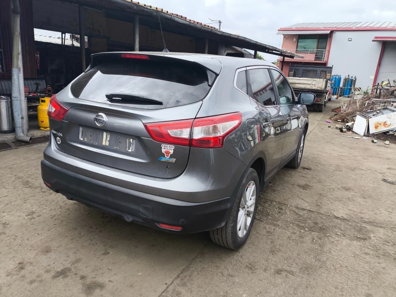 Nissan Qashqai 1.5dci, снимка 4 - Автомобили и джипове - 51708493