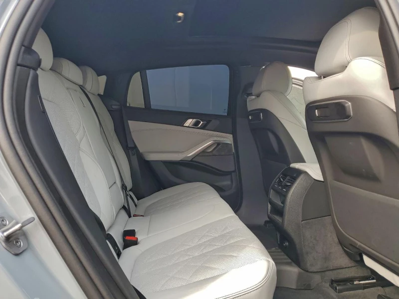 BMW X6 * XDRIVE40I* M-PACK* БЕЗ ЩЕТА* 7, 883КМ* , снимка 9 - Автомобили и джипове - 52733261