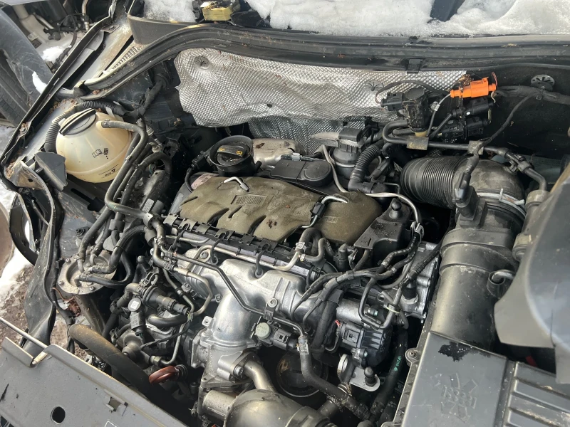 VW Tiguan 2.0tdi, снимка 5 - Автомобили и джипове - 53349420