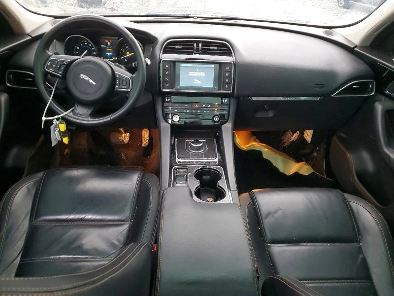 Jaguar F-PACE KEYLESS* КОЖА* НАВИГАЦИЯ - изображение 8