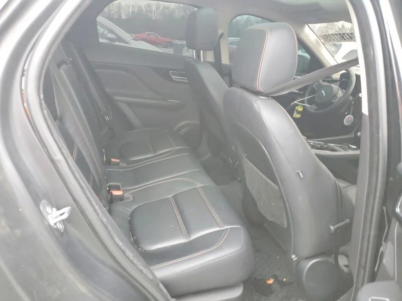 Jaguar F-PACE KEYLESS* КОЖА* НАВИГАЦИЯ, снимка 11 - Автомобили и джипове - 53725366