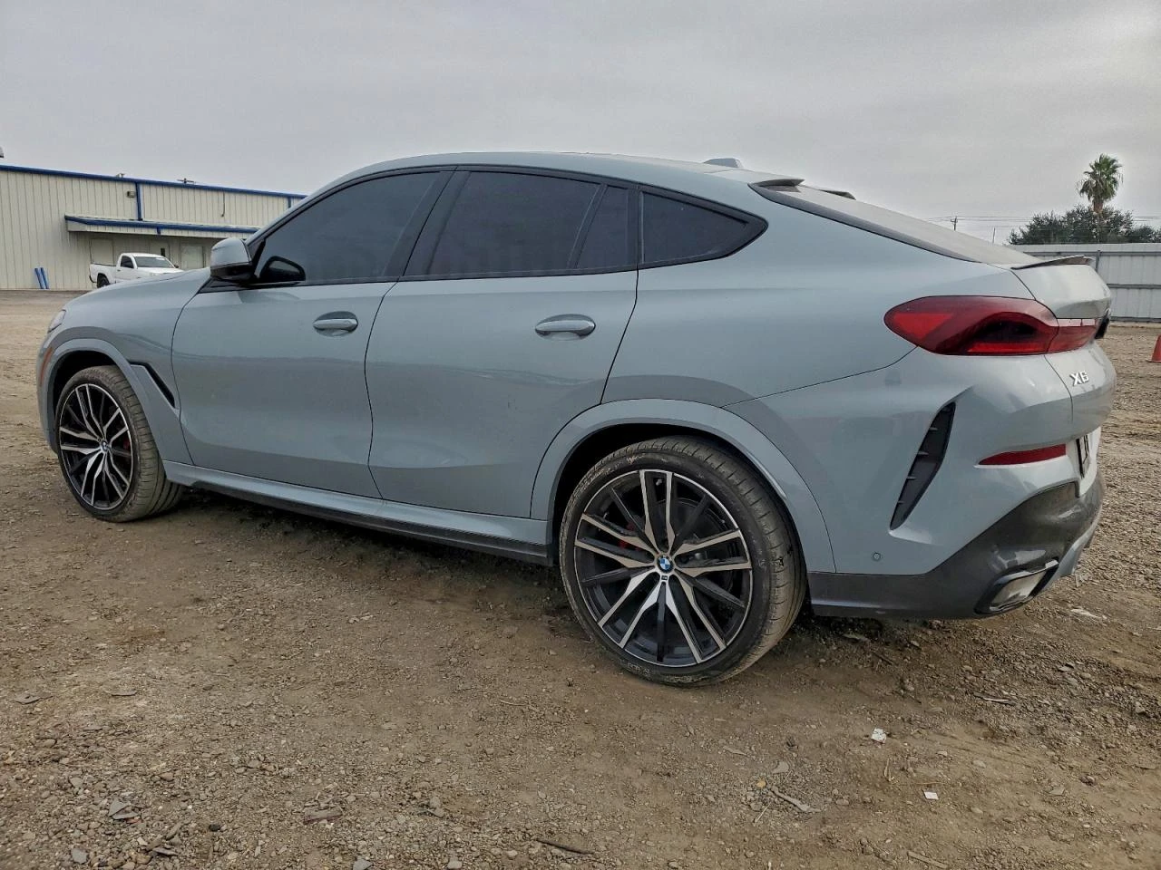 BMW X6 * XDRIVE40I* M-PACK* БЕЗ ЩЕТА* 7, 883КМ*  - изображение 3