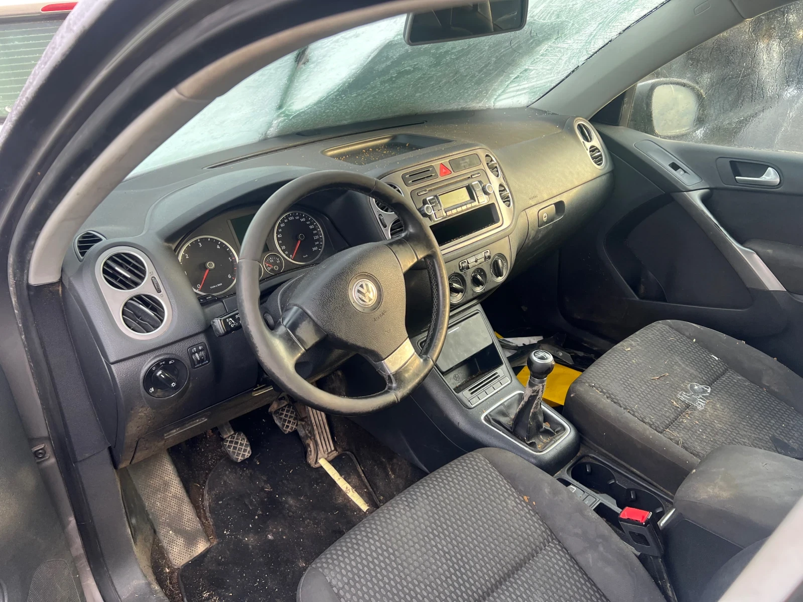 VW Tiguan 2.0tdi - изображение 4