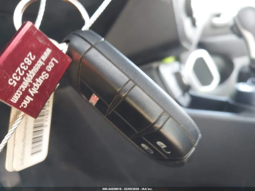 Jeep Renegade 2.4L I-4 VVT, 180HP 4X4 Drive, снимка 11 - Автомобили и джипове - 53829135