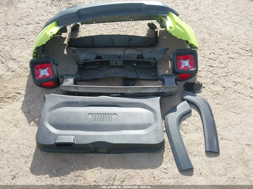 Jeep Renegade 2.4L I-4 VVT, 180HP 4X4 Drive, снимка 12 - Автомобили и джипове - 53829135