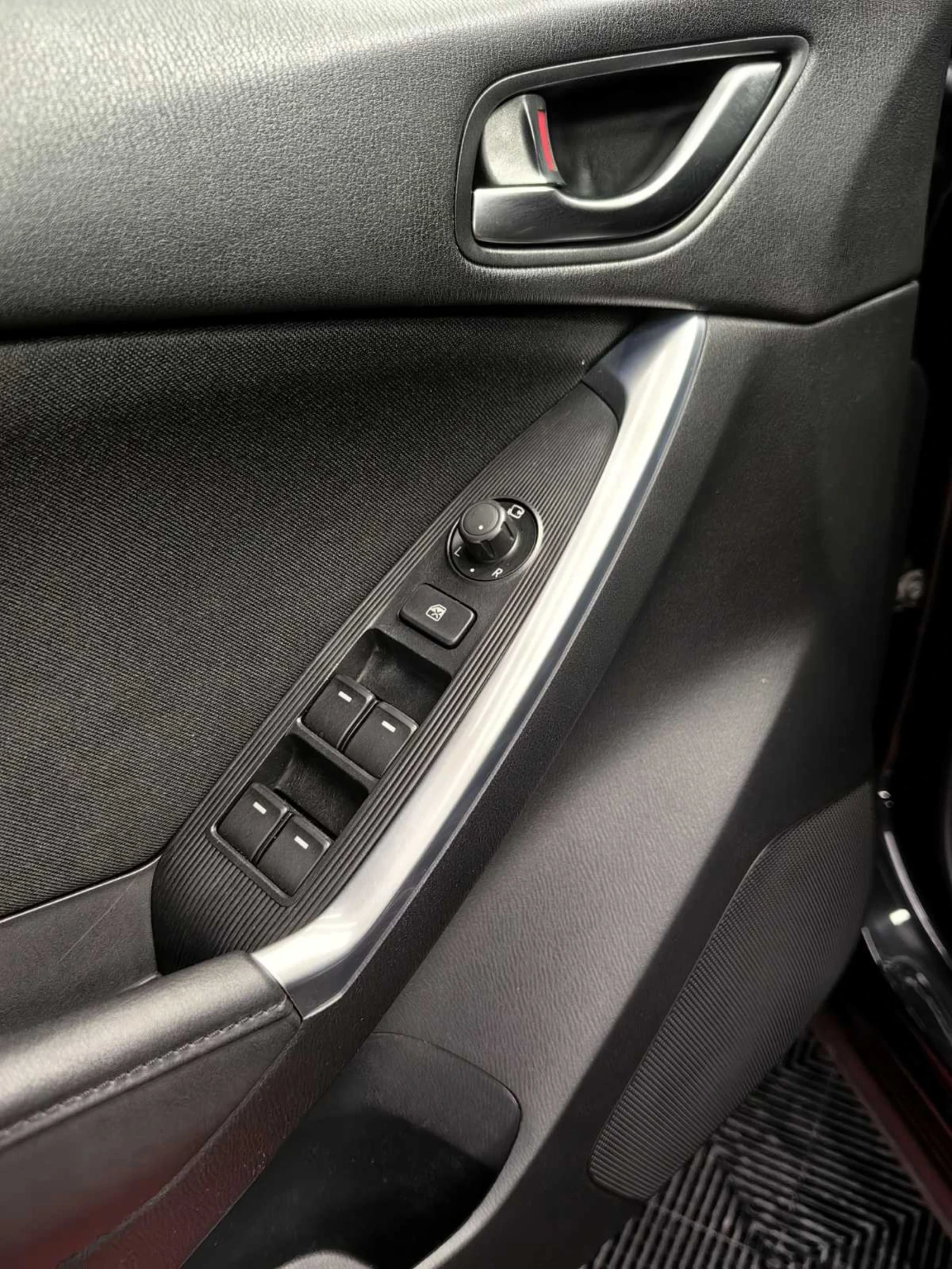 Mazda CX-5 2.2* SKYACTIVE* AUTOMATIC* LINE ASIST* ПОДГРЕВ* ТЕ, снимка 17 - Автомобили и джипове - 53973426