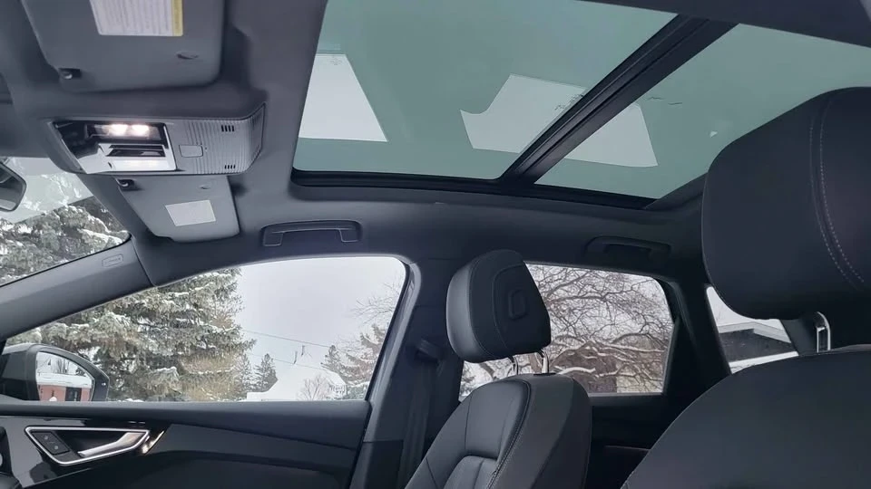 Audi Q4, снимка 10 - Автомобили и джипове - 54682417