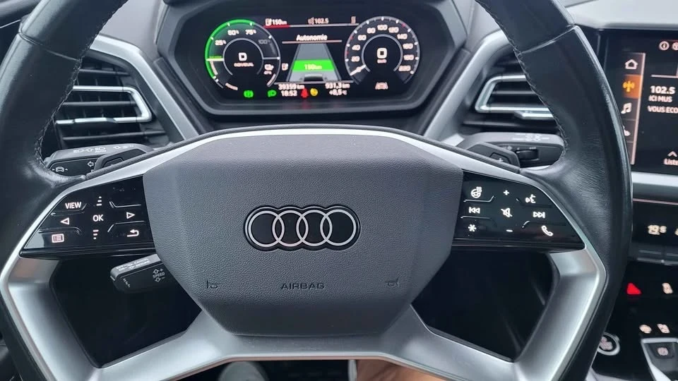 Audi Q4, снимка 6 - Автомобили и джипове - 54682417