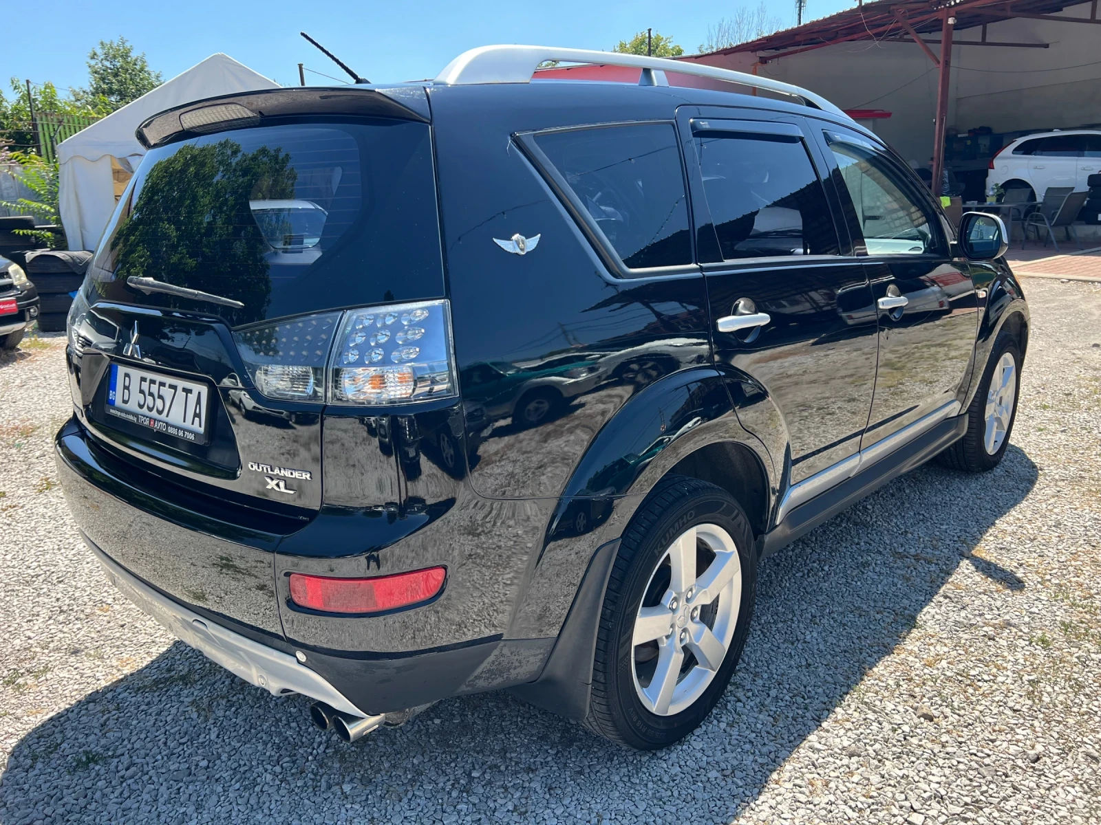 Mitsubishi Outlander 2.4* ГАЗОВА УРЕДБА* АВТОМАТИК* КОЖА* НАВИ* КАМЕРА*, снимка 5 - Автомобили и джипове - 55503028