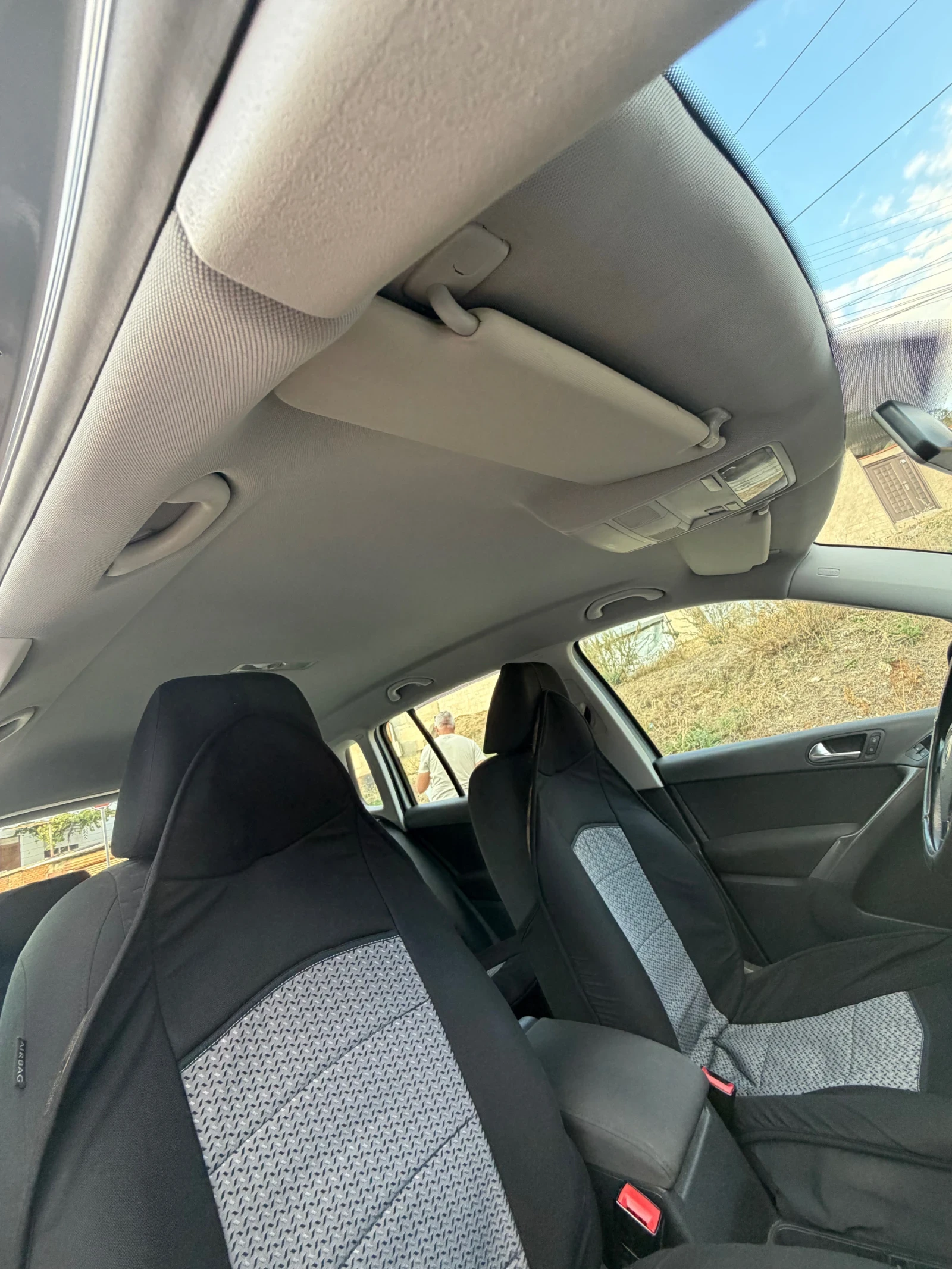 VW Tiguan 1.4Tsi, снимка 11 - Автомобили и джипове - 56629016