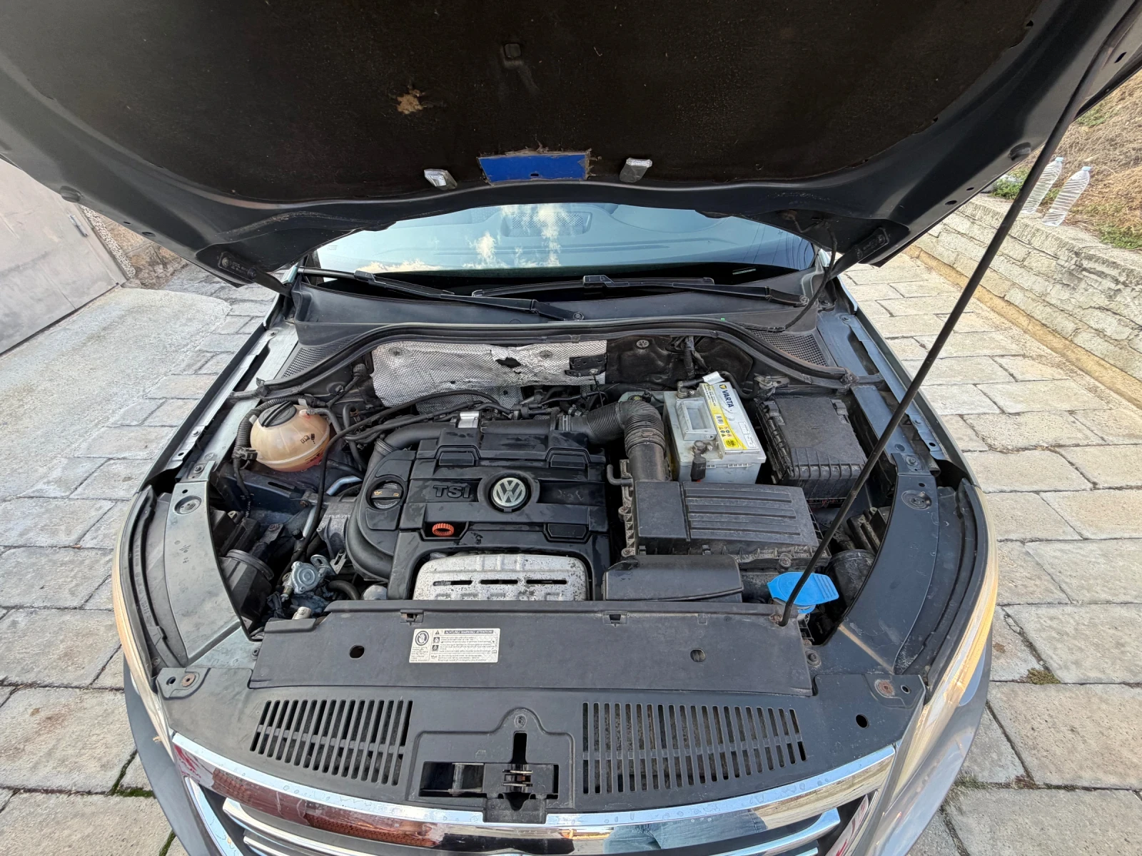 VW Tiguan 1.4Tsi, снимка 9 - Автомобили и джипове - 56629016