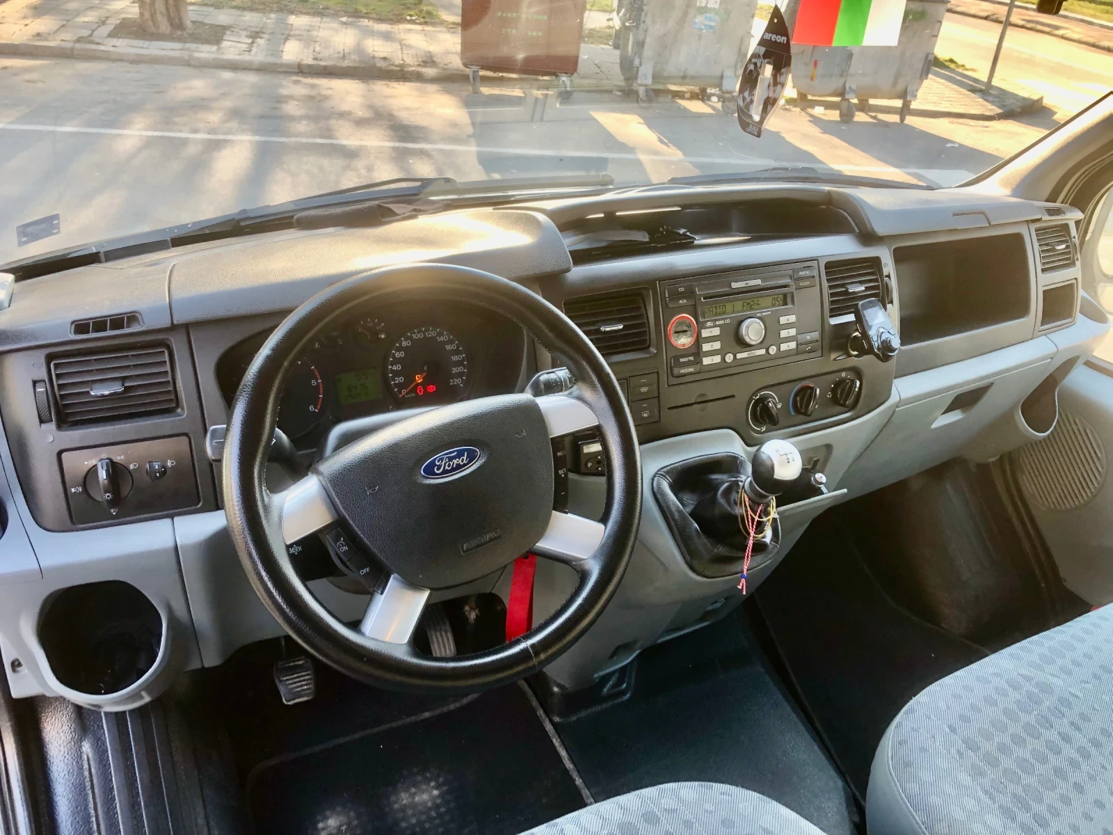 Ford Transit 2.2TDCI КЛИМА* ПЕЧКА* ТЕМПОМАТ 6скорости - изображение 8