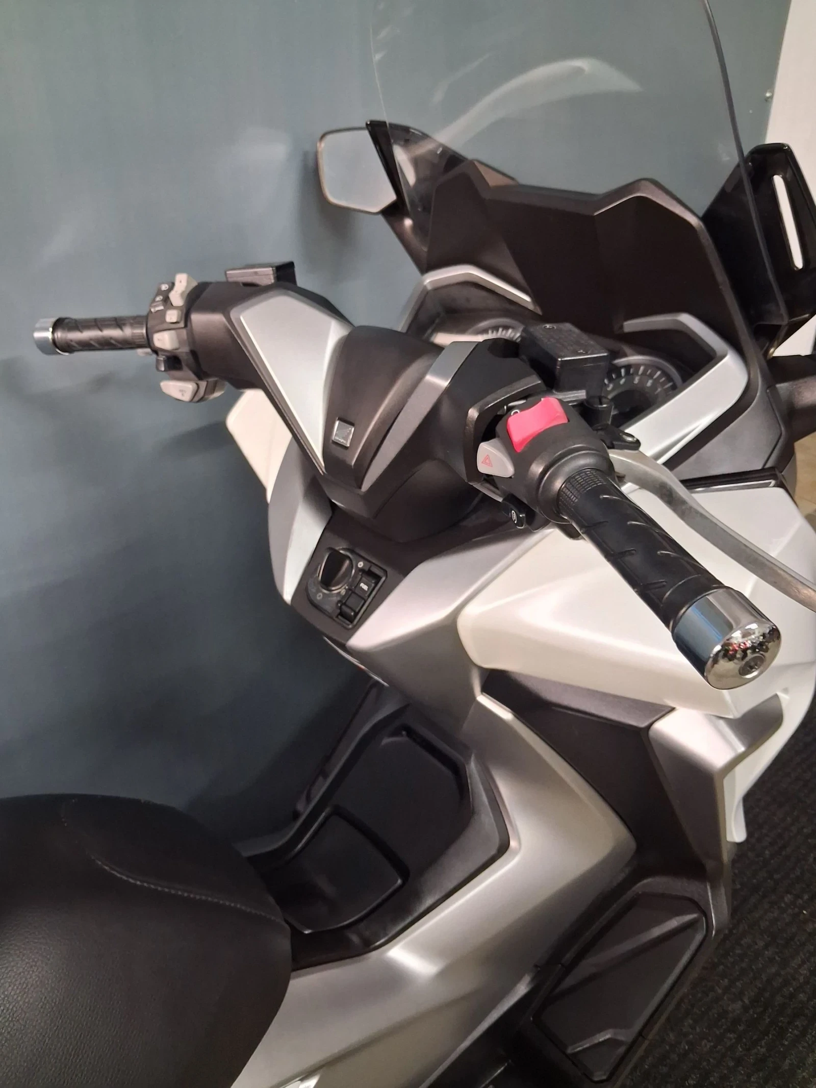 Honda Forza 300i ABS TCS FULL LED Keyless, снимка 6 - Мотоциклети и мототехника - 54527107
