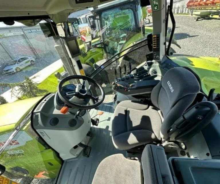 Трактор Claas AXION 830 - изображение 4