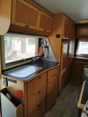 Кемпер HYMER / ERIBA B564 2, 8 TDI, снимка 9