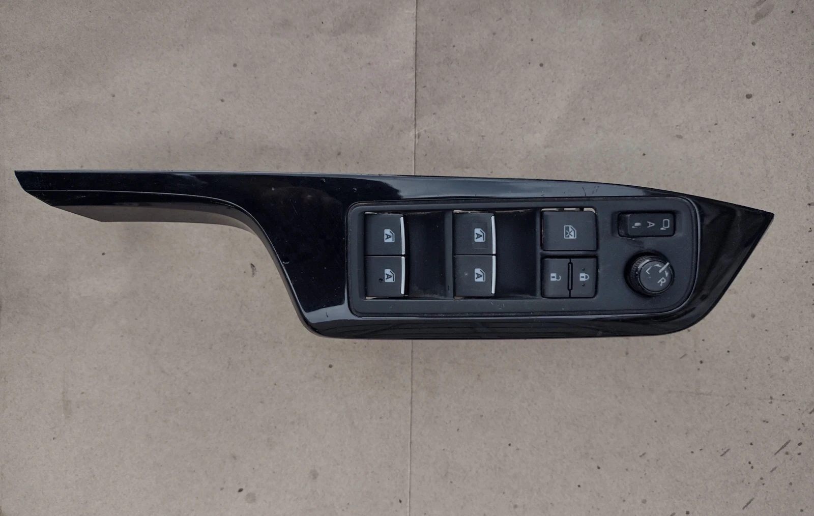 84040-F4020 ��������� ����� /��.������,�������� / ������ ���� ����� TOYOTA C-HR 1.8 Hybrid  515818B | Mobile.bg � ����������� 4