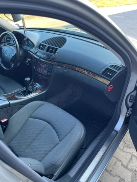 Mercedes-Benz E 220 W211, снимка 12