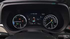 Toyota Sienna 2.5 HYBRID/HUD/360/ПОДГРЕВ/ОБДУХВАНЕ/TV, снимка 10
