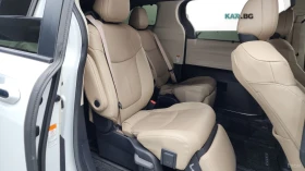 Toyota Sienna 2.5 HYBRID/HUD/360/ПОДГРЕВ/ОБДУХВАНЕ/TV, снимка 15