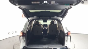 Toyota Sienna 2.5 HYBRID/HUD/360/ПОДГРЕВ/ОБДУХВАНЕ/TV, снимка 17