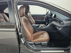 Toyota Camry 2.5 LE HYBRID, снимка 10