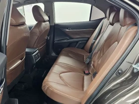 Toyota Camry 2.5 LE HYBRID, снимка 12