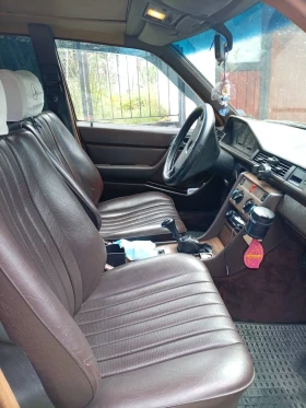 Mercedes-Benz 124, снимка 4