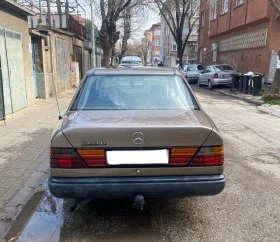 Mercedes-Benz 124, снимка 2