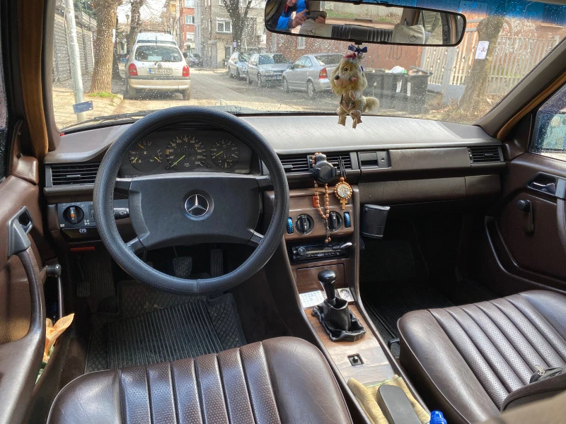 Mercedes-Benz 124, снимка 5 - Автомобили и джипове - 47320498