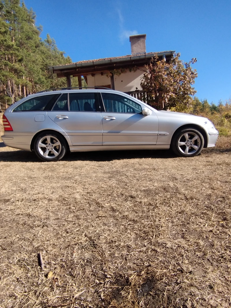 Mercedes-Benz C 200 2.0 Газ, снимка 3 - Автомобили и джипове - 47862963