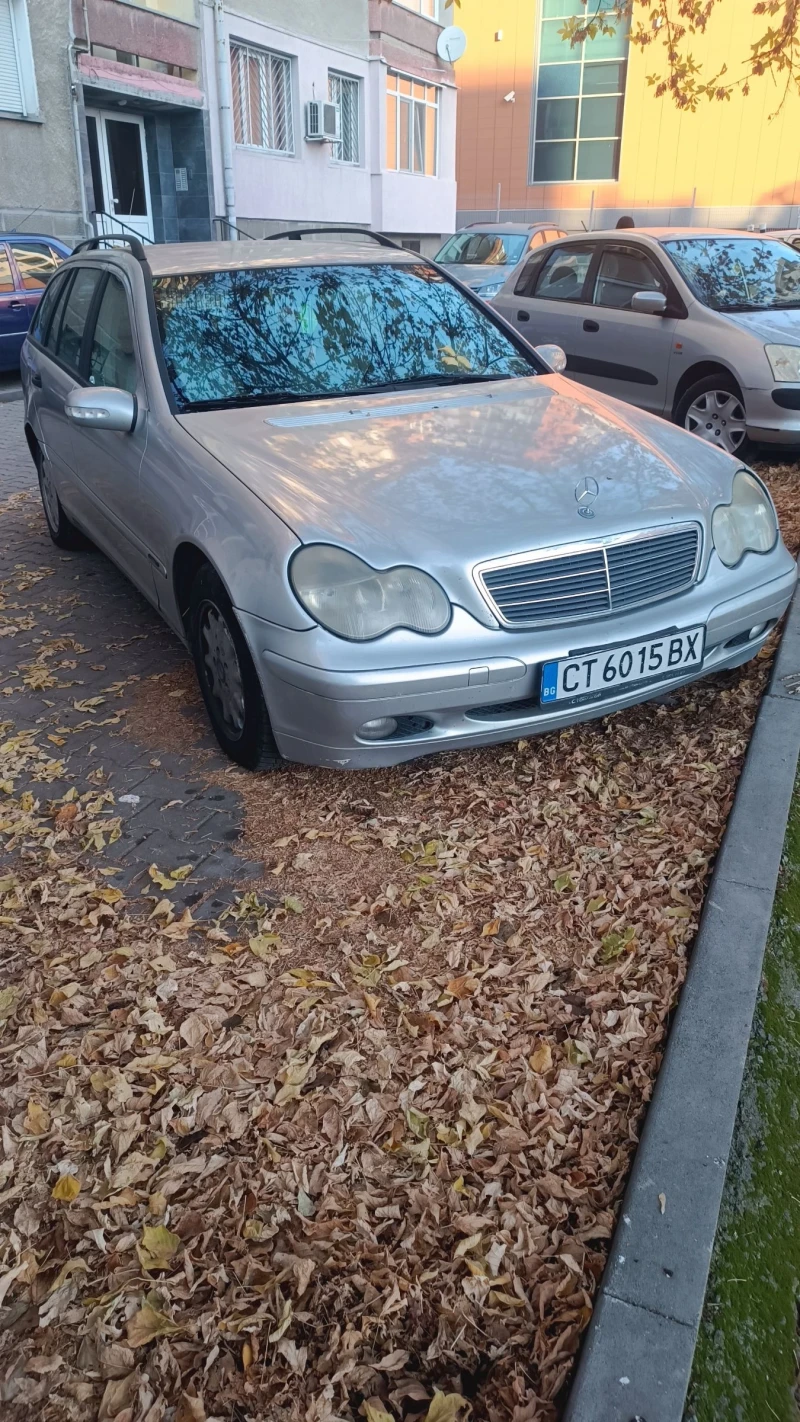 Mercedes-Benz C 220, снимка 2 - Автомобили и джипове - 48026820