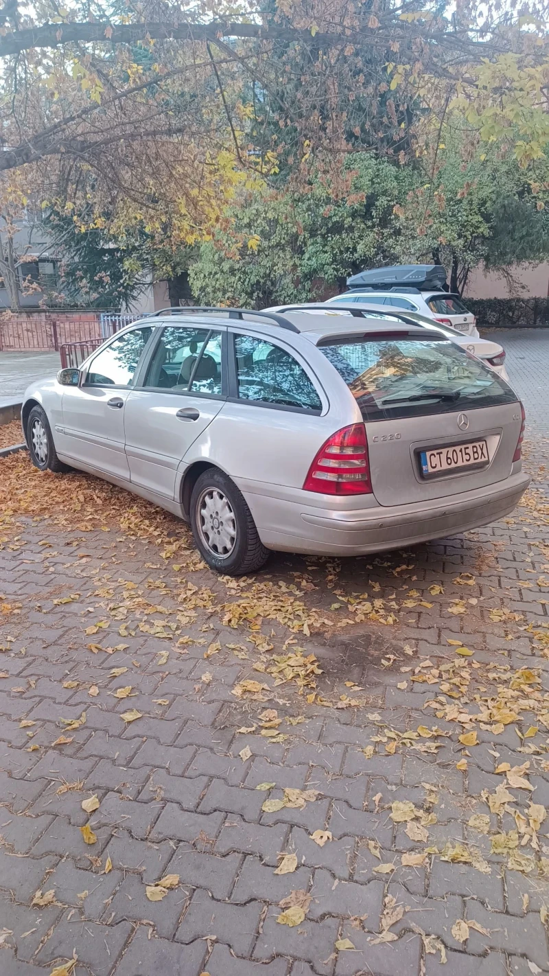 Mercedes-Benz C 220, снимка 4 - Автомобили и джипове - 48026820