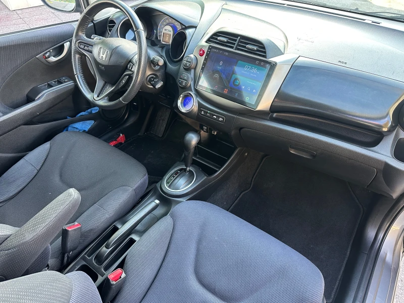 Honda Jazz 1.3i Hybrid с ГАРАНЦИЯ, снимка 10 - Автомобили и джипове - 53429770