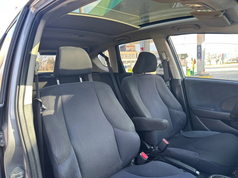 Honda Jazz 1.3i Hybrid с ГАРАНЦИЯ, снимка 9 - Автомобили и джипове - 53429770