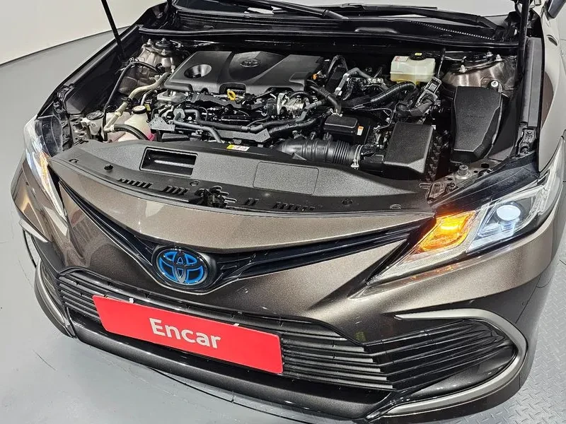 Toyota Camry 2.5 LE HYBRID, снимка 6 - Автомобили и джипове - 54961666