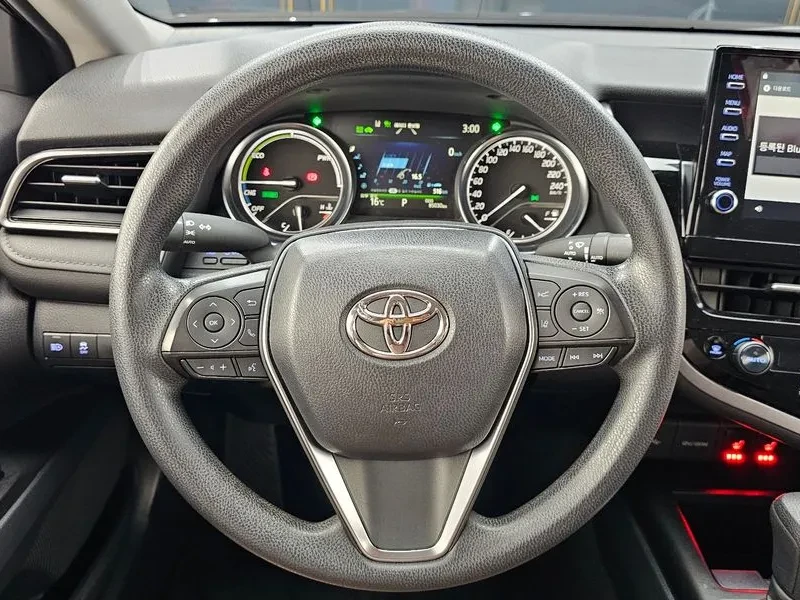 Toyota Camry 2.5 LE HYBRID, снимка 13 - Автомобили и джипове - 54961666
