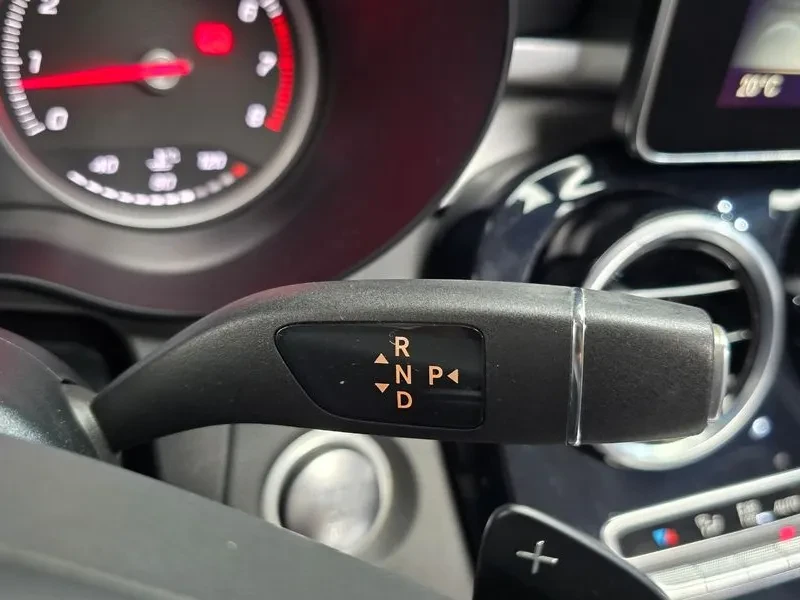 Mercedes-Benz C 200 САМО 30% АВАНС, снимка 9 - Автомобили и джипове - 55947059