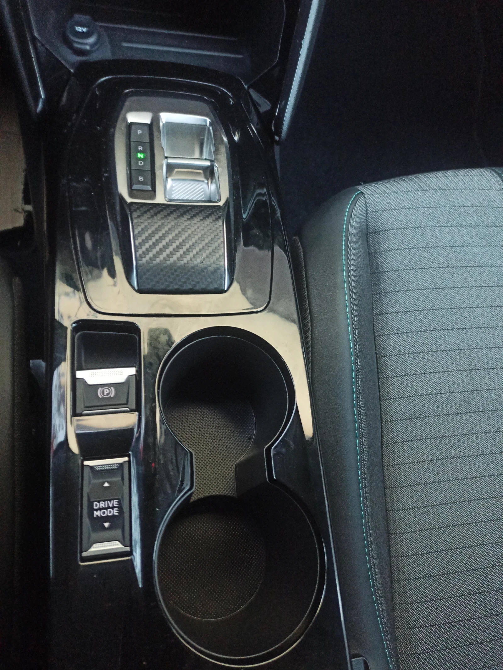 Peugeot 208   | Mobile.bg   12