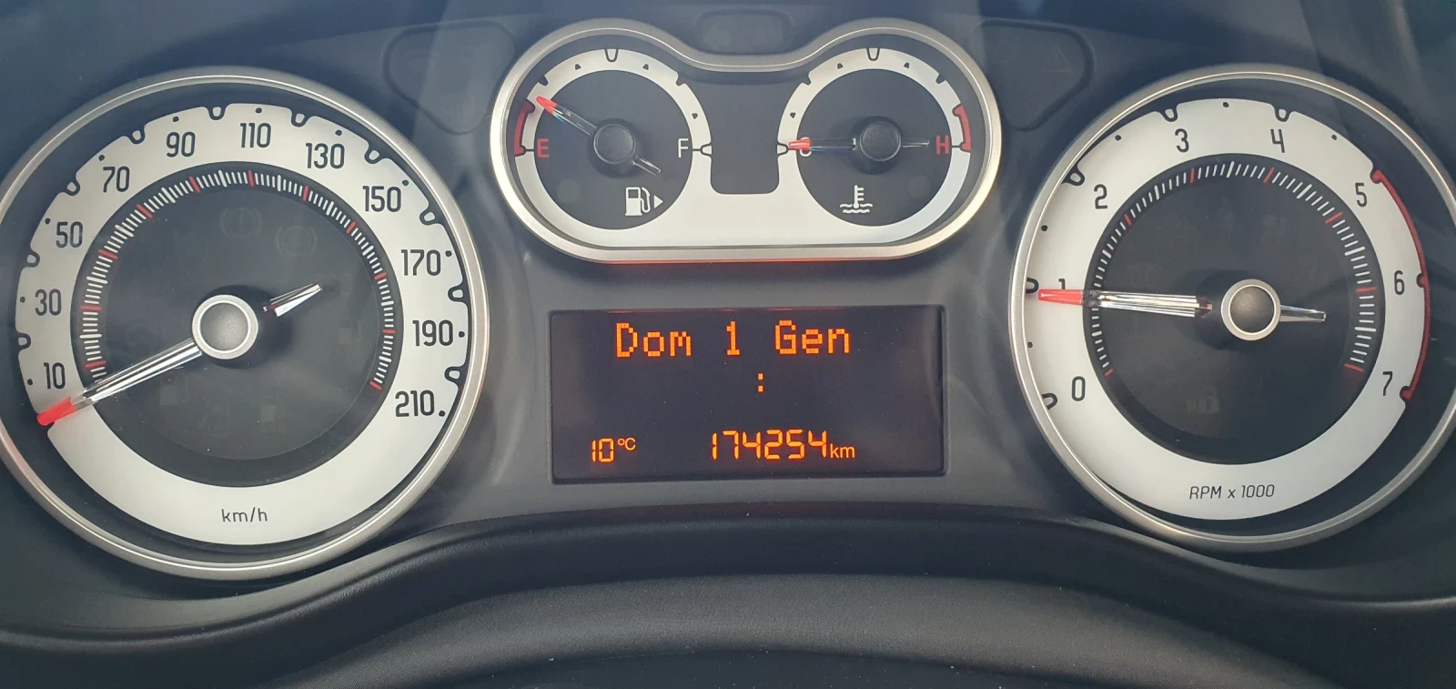 Fiat 500L 1, 3multijet | Mobile.bg — изображение 11