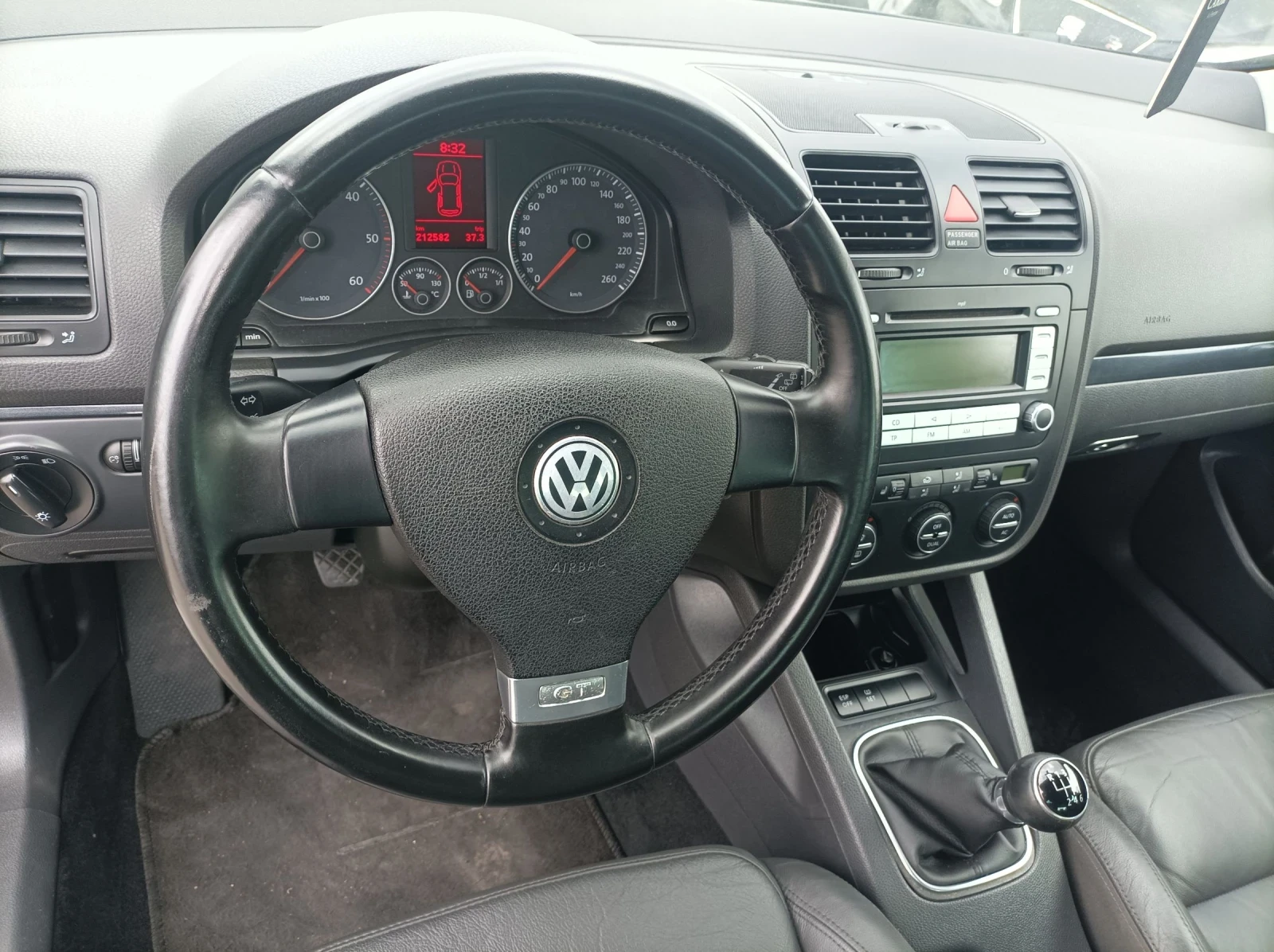 VW Golf 1, 9D-GT SPORT - изображение 10