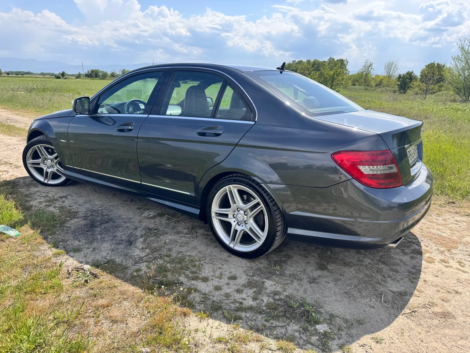 Mercedes-Benz C 320  - изображение 4
