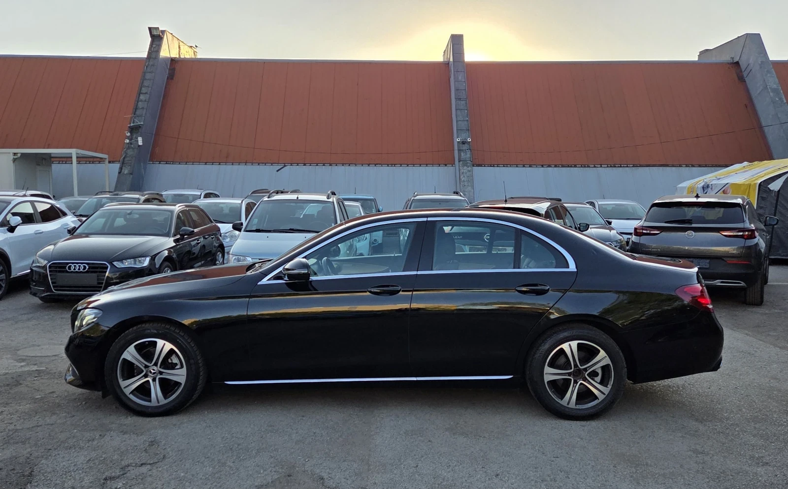 Mercedes-Benz E 220 12.2018/9G /194коня/Ambient - изображение 6