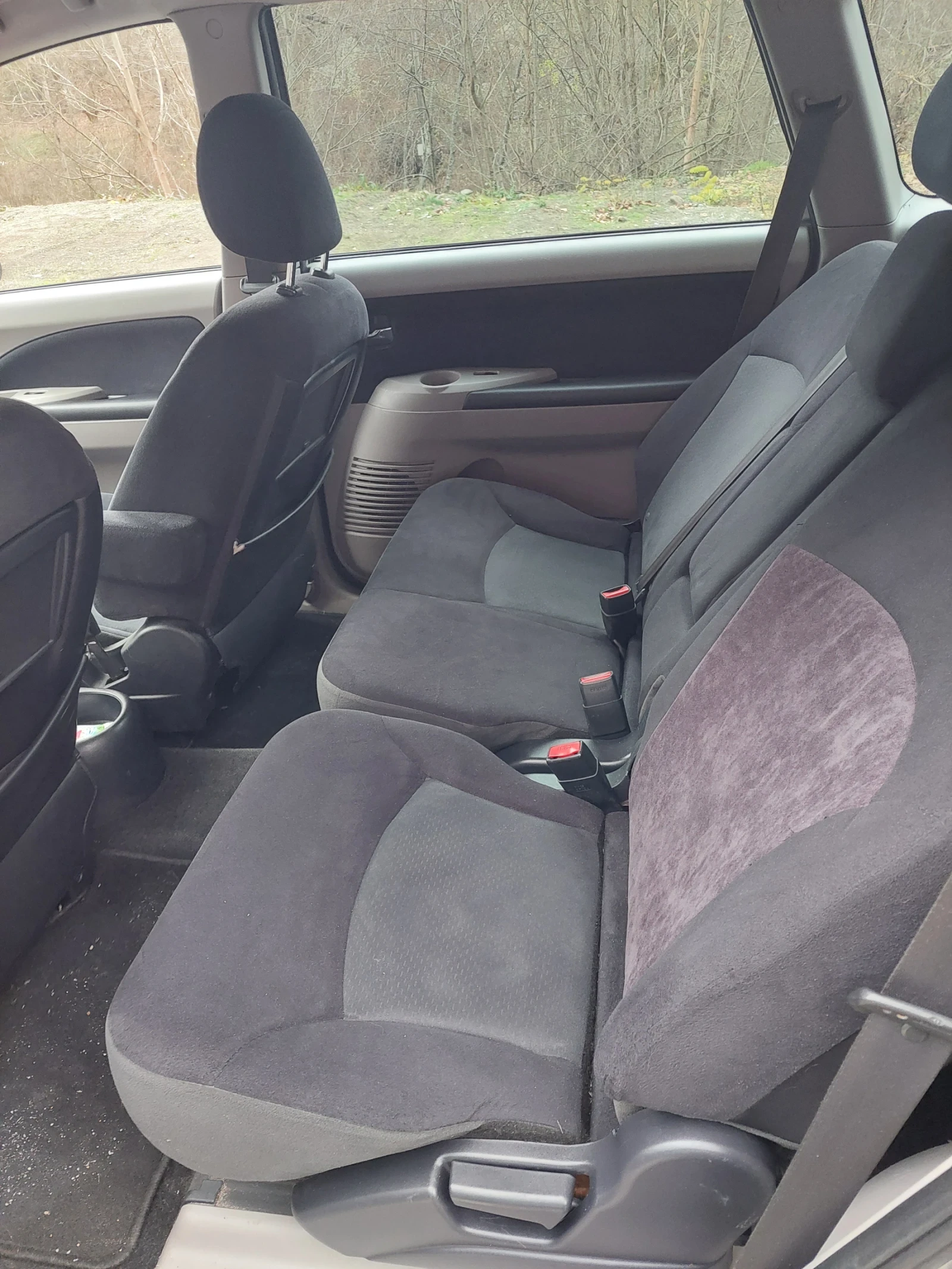 Mitsubishi Grandis | Mobile.bg � ����������� 12
