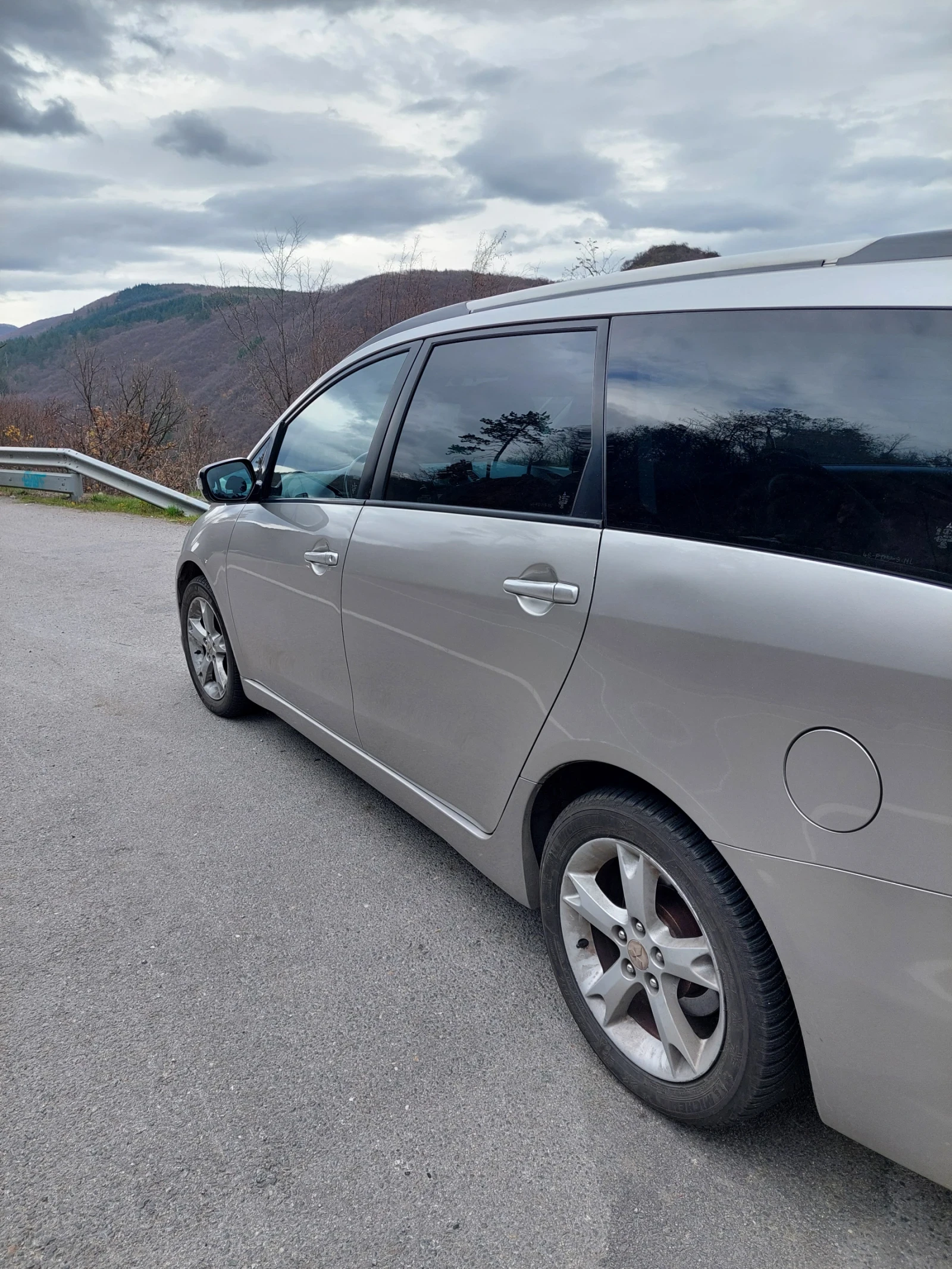 Mitsubishi Grandis  - изображение 4