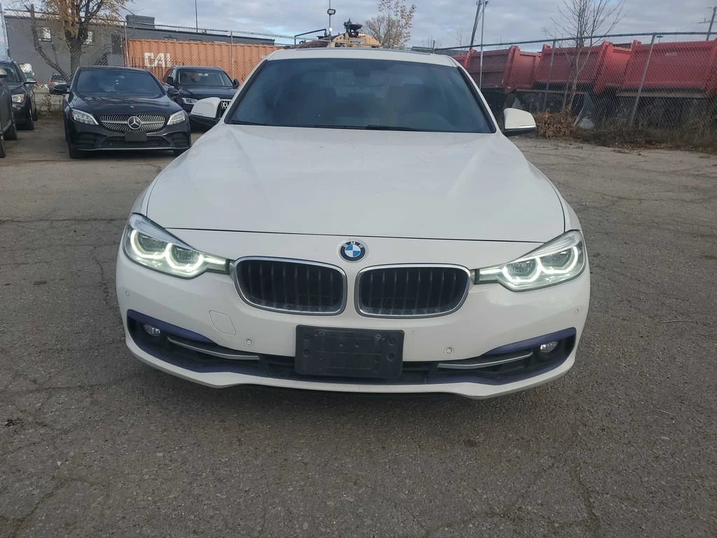 BMW 330 * xDrive * CARFAX *    | Mobile.bg   6